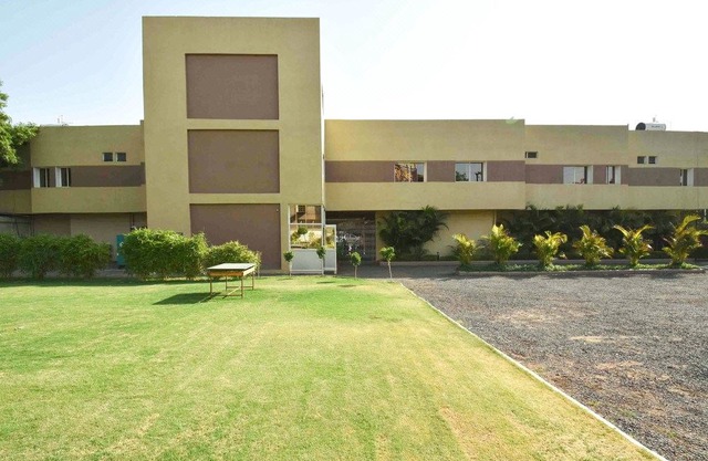 Abhinav Hotel 