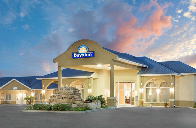 Days Inn by Wyndham Robstown