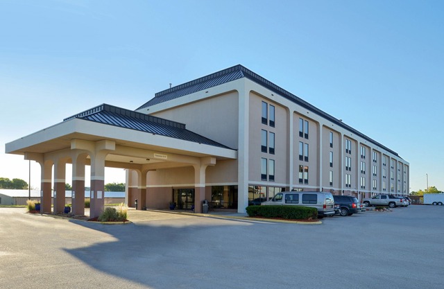 New Victorian Inn & Suites Omaha