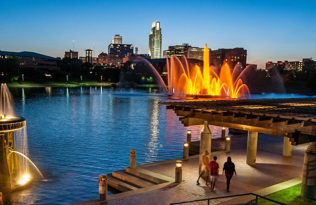 DoubleTree by Hilton Hotel Omaha Southwest
