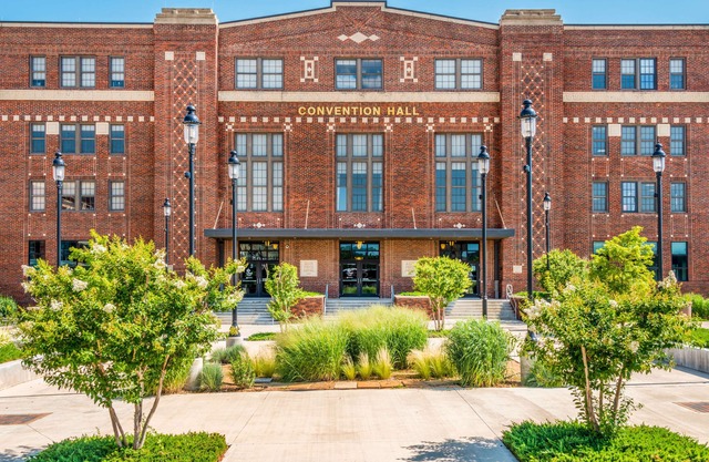 Ramada by Wyndham Enid