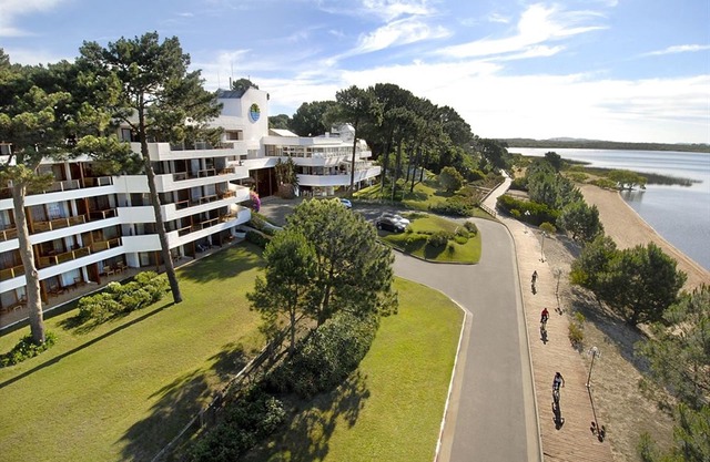 Hotel del Lago Golf & Art Resort