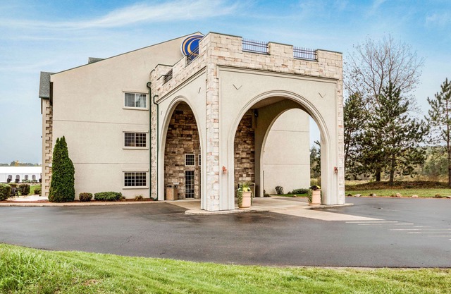 Comfort Suites at PAR 4 Resort