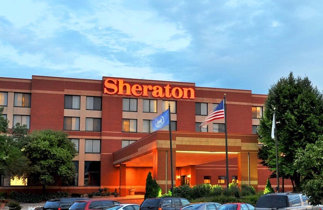 Sheraton Minneapolis West Hotel