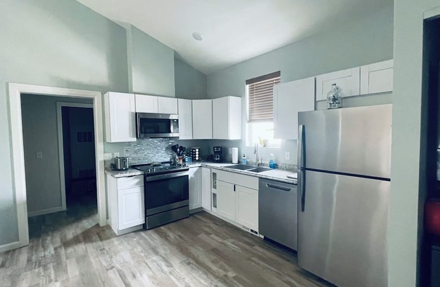 Newly Furnished 2 Bedroom/2 Bath Stylish Home centrally Located in Missoula MT.