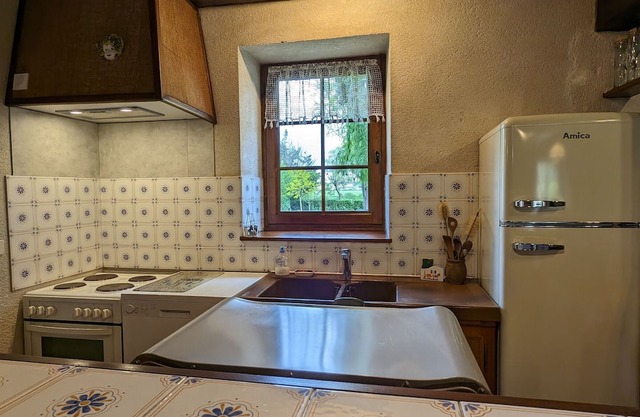 Gite Neuvy-Saint-Sépulchre, 3 bedrooms, 6 persons