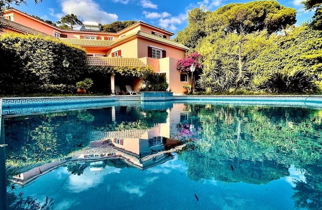 Villa Figueira - Propriedade a 5 Minutos das Praias com Grande Jardim