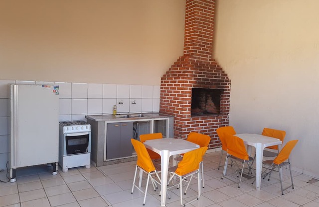 Casa de Fundos em Londrina. Aceita Animais de Estimação