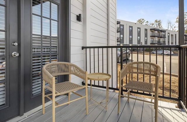 Modern Apartment in Prime Location (ID1403X455)