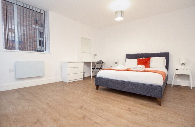 SAV Apartments No14 - 2 Bed Classic Apartment-Regent Road - Leicester
