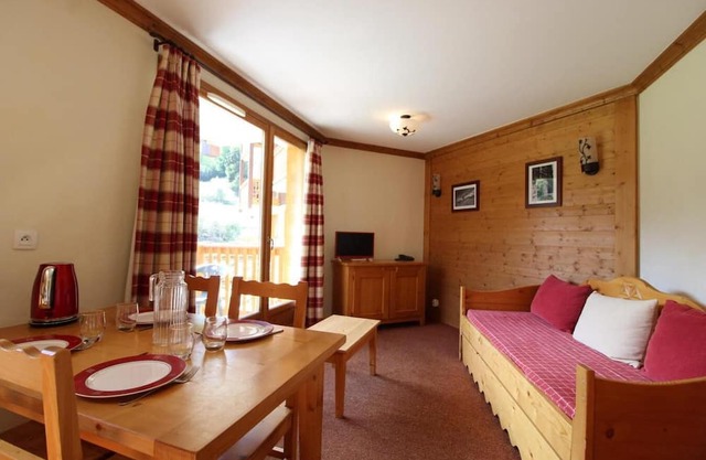 150m from shops, 1st floor, fitness, swimming pool, balcony, tv, ski locker, 31m², Val Cenis