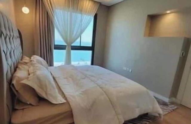 A Luxurious Sea View 1 Bedroom Apartment unit 4