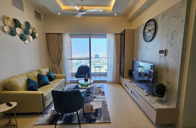 OMR Vista, High Floor|Luxury Stay|Clsoe to WTC