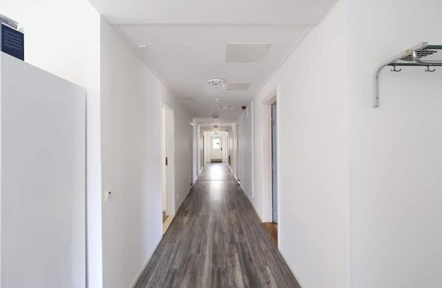 Workers Home - 12 guests - 6 BR - 7 Bath - All Inc