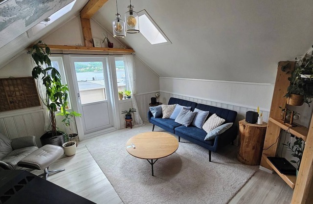 Unique loft apartment with beautiful atmosphere-southfaced balcony-free parking