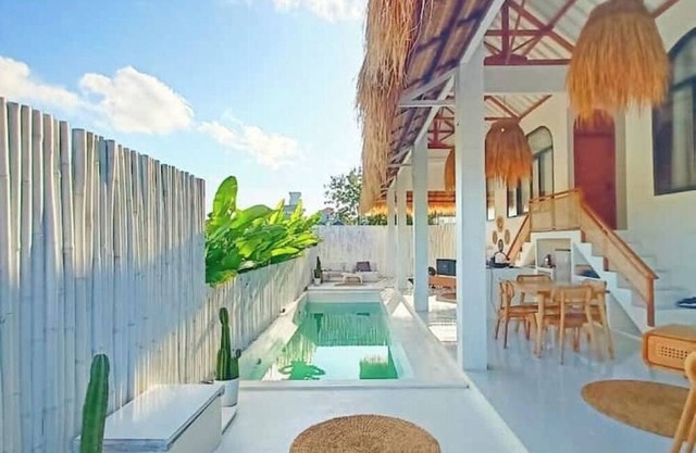 KamaKamala villa, 2 br beach house villa style