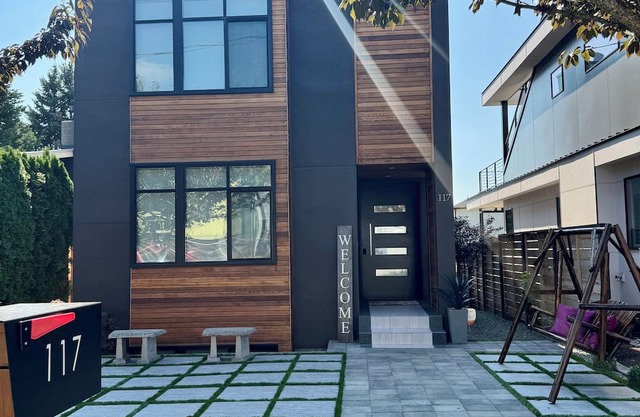 Experience modern elegance in the best location Kirkland has to offer.