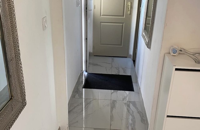 Beautiful house with heated pool and jacuzzi 10 minutes from downtown