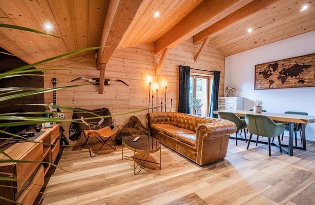 Cosy triplex Huez village 20m from lifts