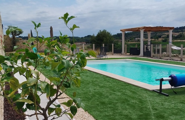 Villa with private pool South