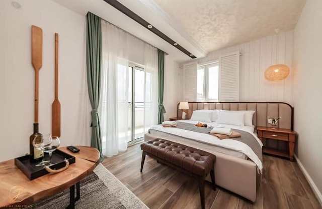 Studio Apartment with Sea View and Balcony