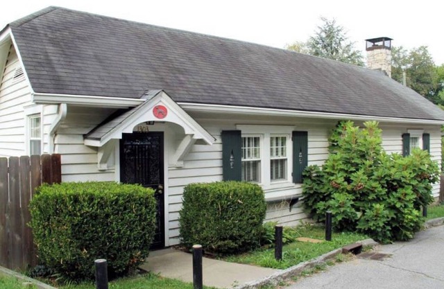 Tyler Park Cottage in the Highlands