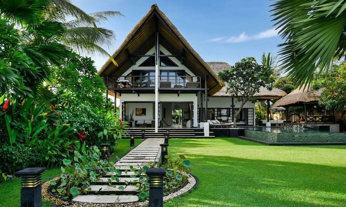 Lokapaksa Hotel | Villa Sheeba