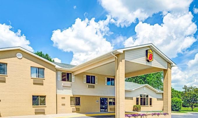 Blaine Hotel | Coratel Inn and Suites by Jasper Blaine