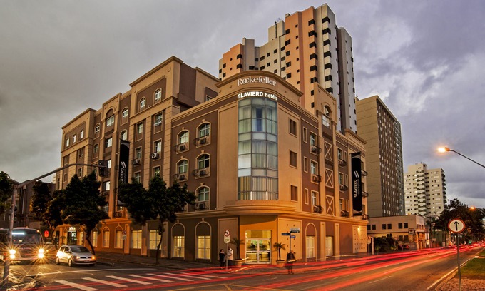 Reboucas Hotel | Rockefeller by Slaviero Hotéis