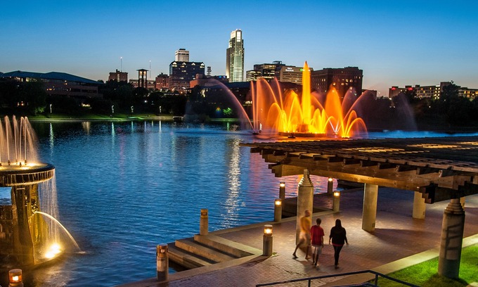 South Central Omaha Hotel | DoubleTree by Hilton Hotel Omaha Southwest