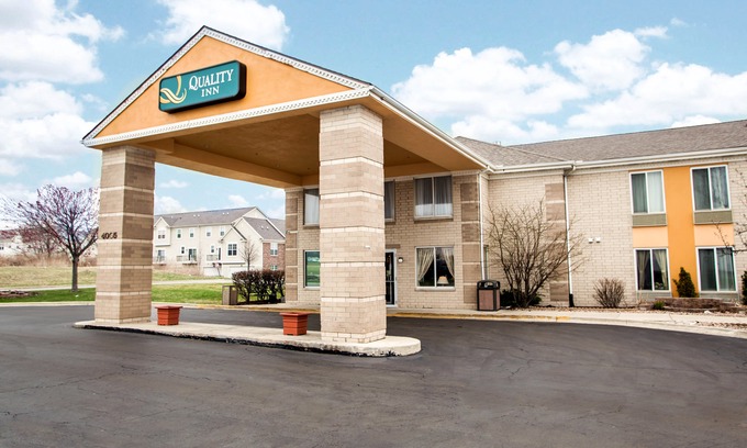 Fox Valley Hotel | Quality Inn Aurora - Naperville Area