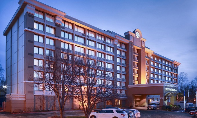 Norwalk Hotel | DoubleTree by Hilton Norwalk