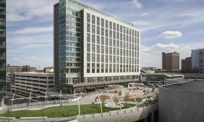 McLean Hotel | Hyatt Regency Tysons Corner Center