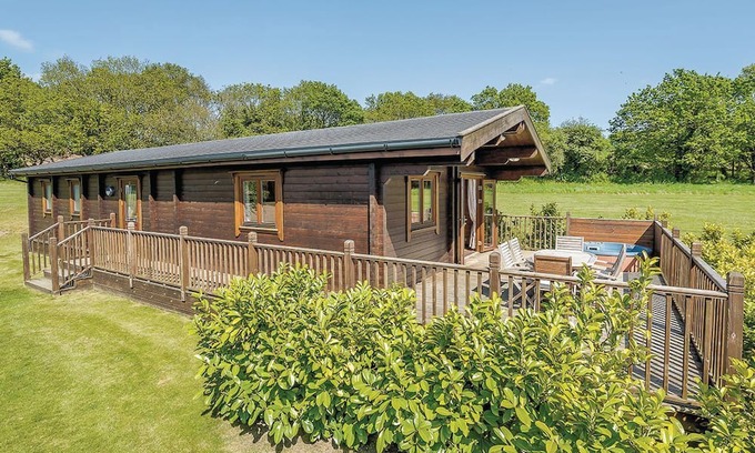 Wenhaston Cabin | 3 bedroom accommodation in Wenhaston, Halesworth
