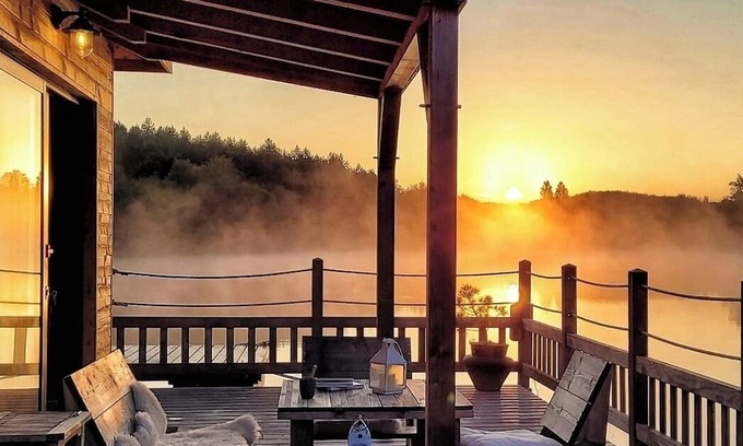 Noyen-sur-Sarthe Cabin | L'observatoire, Cabane Flottante Pour 4 Personnes