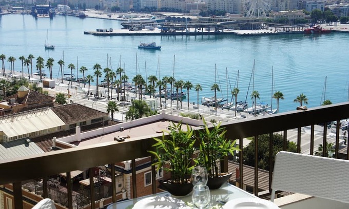 La Malagueta Apartment | Apartment Málaga, 4 bedrooms, 7 persons