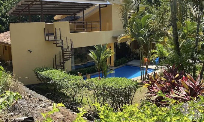 Esterillos House | Wildlife Haven near Surf and Sea