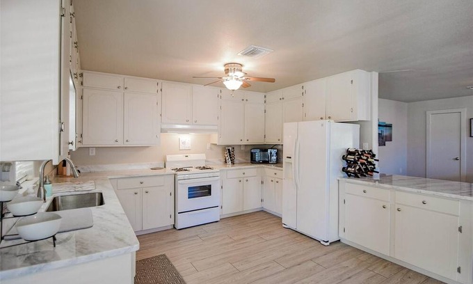 Granbury House | Waterfront Lake House with private boat launch and dock