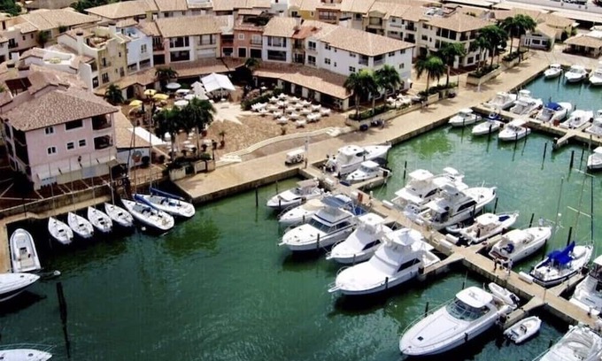 Casa de Campo Apartment | Casa de Campo Luxury 1BDM Apt ⛳️ near Restaurant Shops La Marina