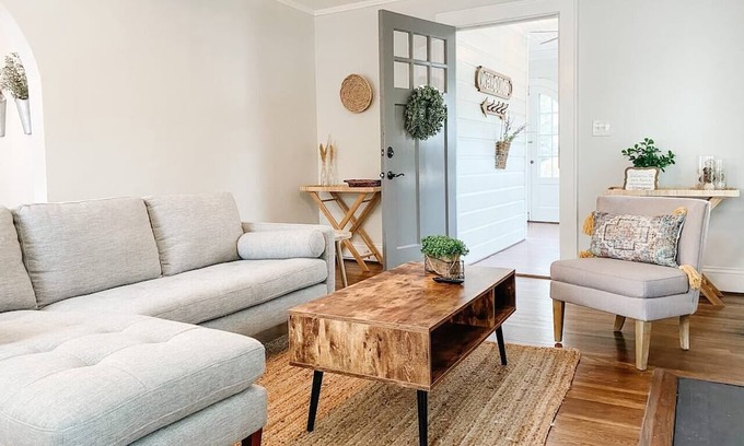 Gastonia Cottage | Hillcrest Cottage for 4