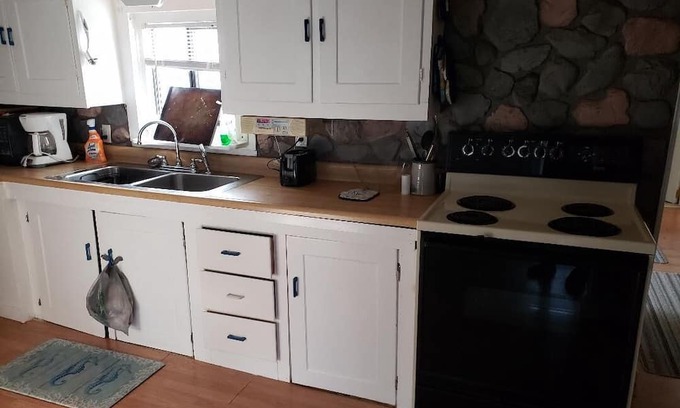 Breakwater Village Cottage | Breakwater Village - Short walk to private association beach and restaurants!!