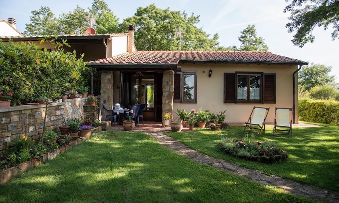 Monteverdi Marittimo House | Vacation home in Montevedi