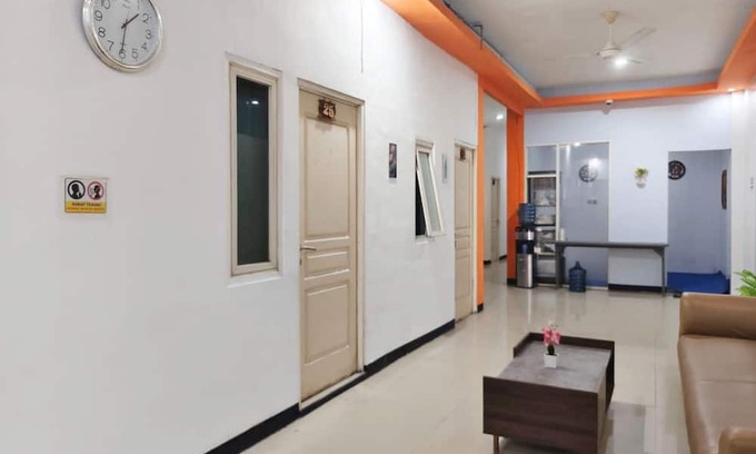 Sedati House | TwoSpaces Living at Nabila Semampir Homestay