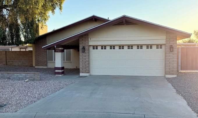 Palm Valley House | Charming 4-bedroom house with AC and WiFi in superb Litchfield Park