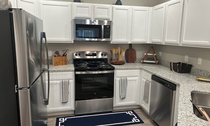 Melissa Apartment | Cozy 2-bedroom apartment in enchanting Melissa with WiFi and fitness room