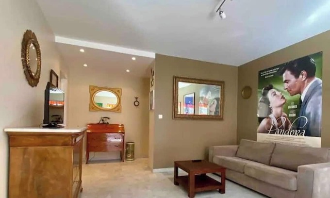 Saint-Raphael Apartment | AirCocoon, Le Paul Doumer F3