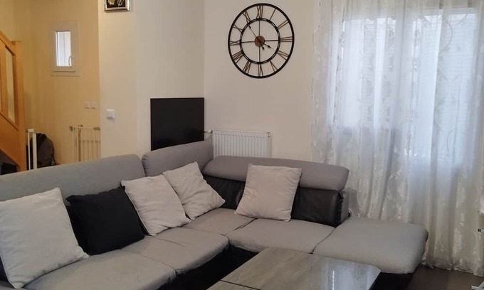 Paray-Vieille-Poste Bed & Breakfast | Comfortable room with private bathroom near Orly airport and Paris