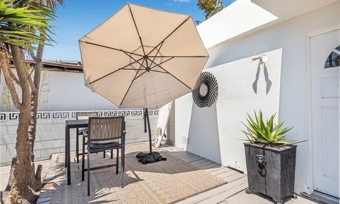 Venice Apartment | Marina Studio Living mins walk to Beach w/Parking