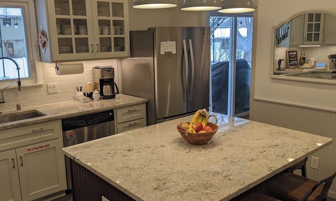 Middleton House | Elegant home w/well-equipped kitchen, big yard, & many entertainment options
