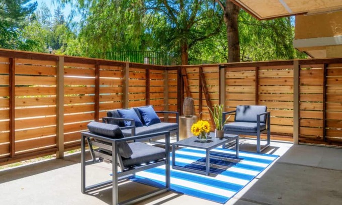University Heights Condo | Sharon Green: Spacious 2BR Condo